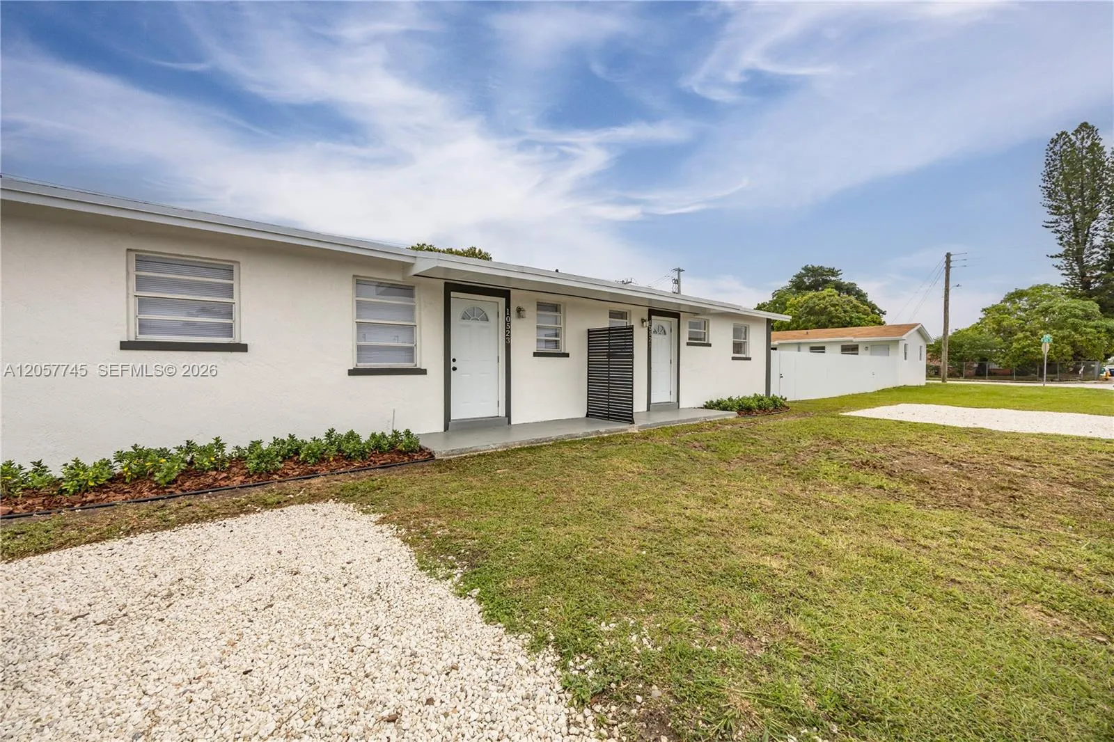 Foto de propiedad en 10521 SW 184th Street 10523, Cutler Bay, FL 33157 Cutler Bay con MLS# 