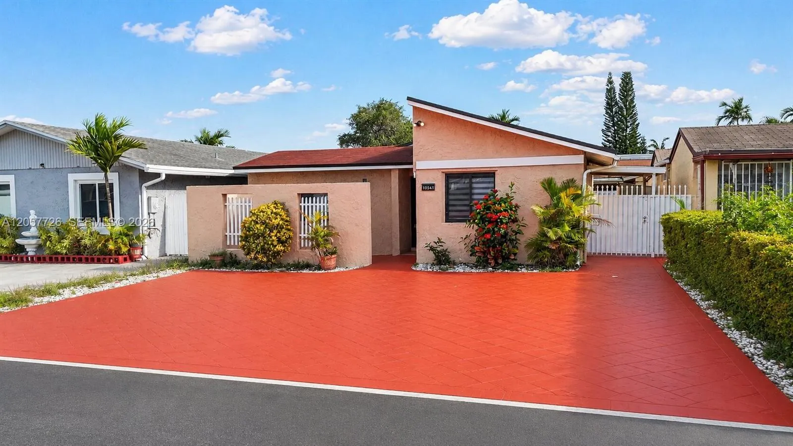 En Venta 10541 SW 21st Lane, Miami, FL 33165, Miami, FL 33165