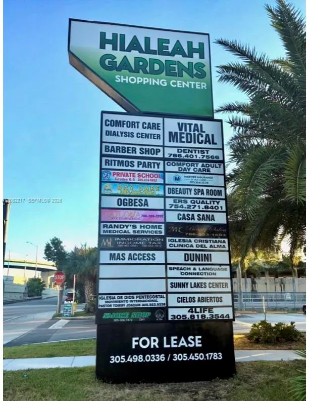 Foto de propiedad en 10550 NW 77th Court, Hialeah Gardens, FL 33016 Hialeah Gardens con MLS# 