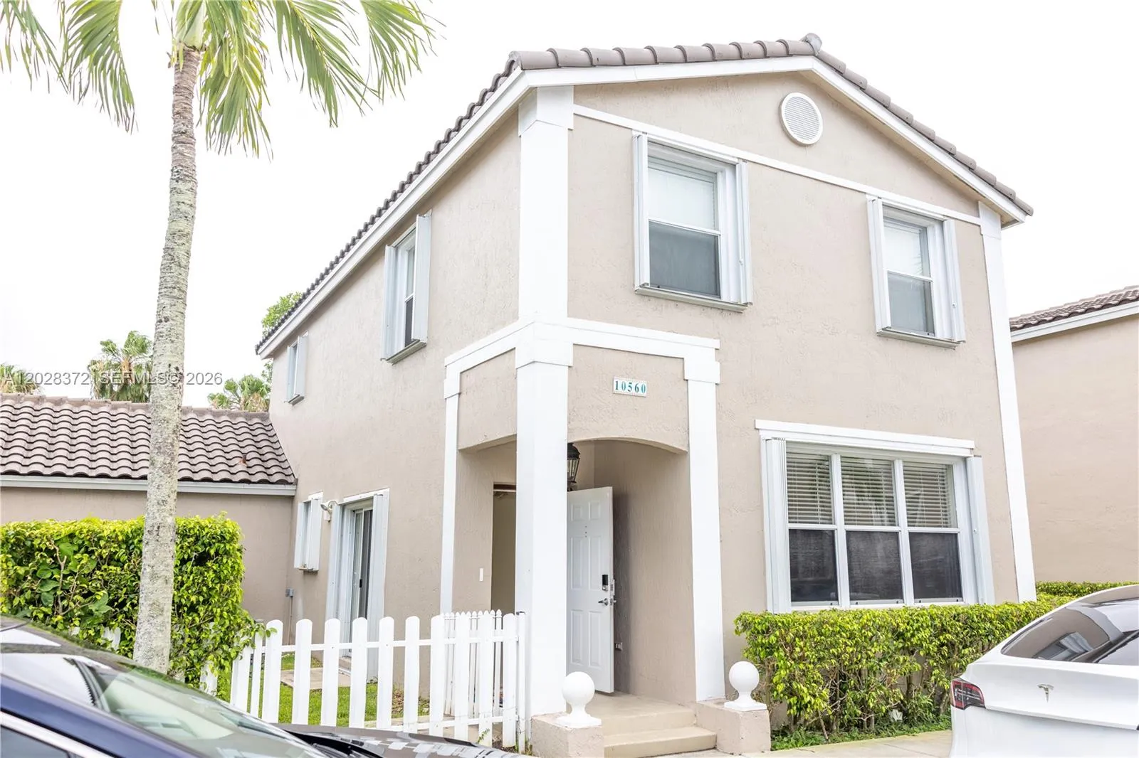 Foto de propiedad en 10560 NW 57th Court, Coral Springs, FL 33076 Coral Springs con MLS# 