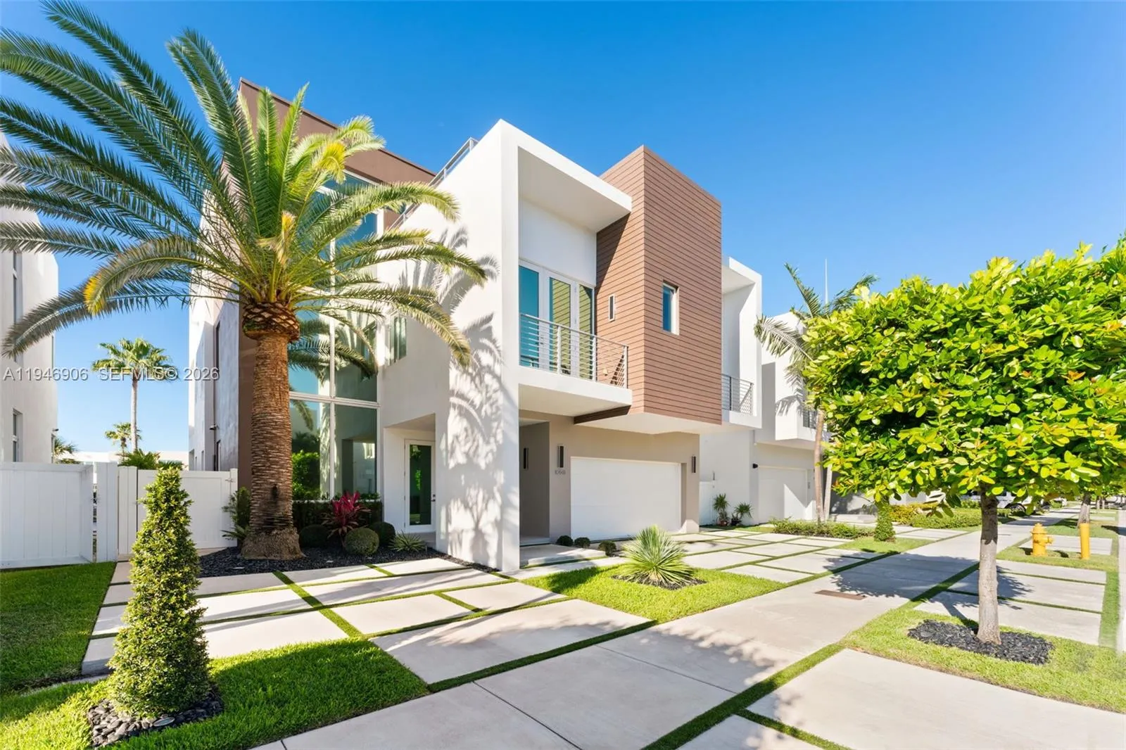 En Venta 10561 NW 67th Terrace, Doral, FL 33178, Doral, FL 33178