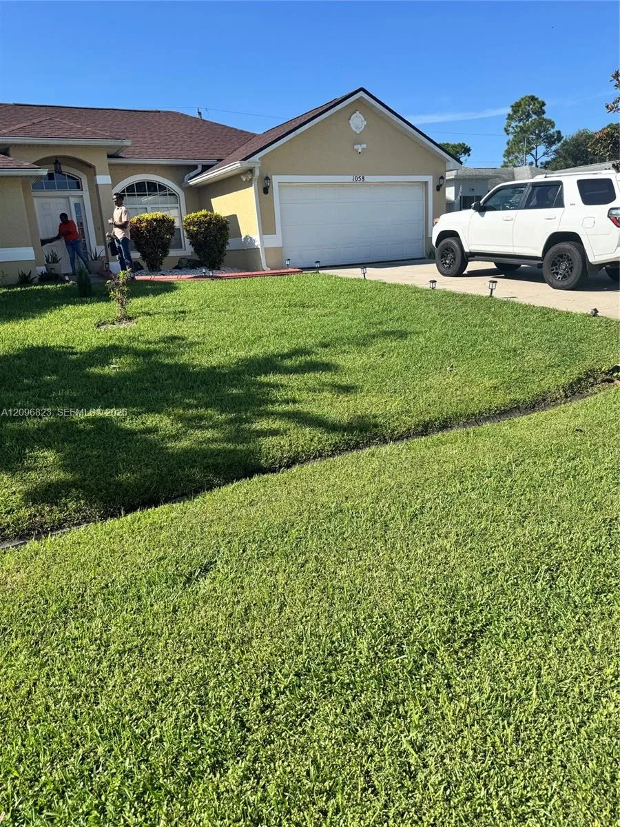 En Venta 1058 SW Calmar Avenue, Port St. Lucie, FL 34953, Port St. Lucie, FL 34953