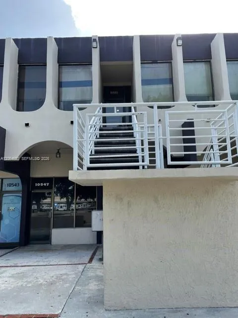 En Renta 10585 SW 109th Court, Miami, FL 33176, Miami, FL 33176