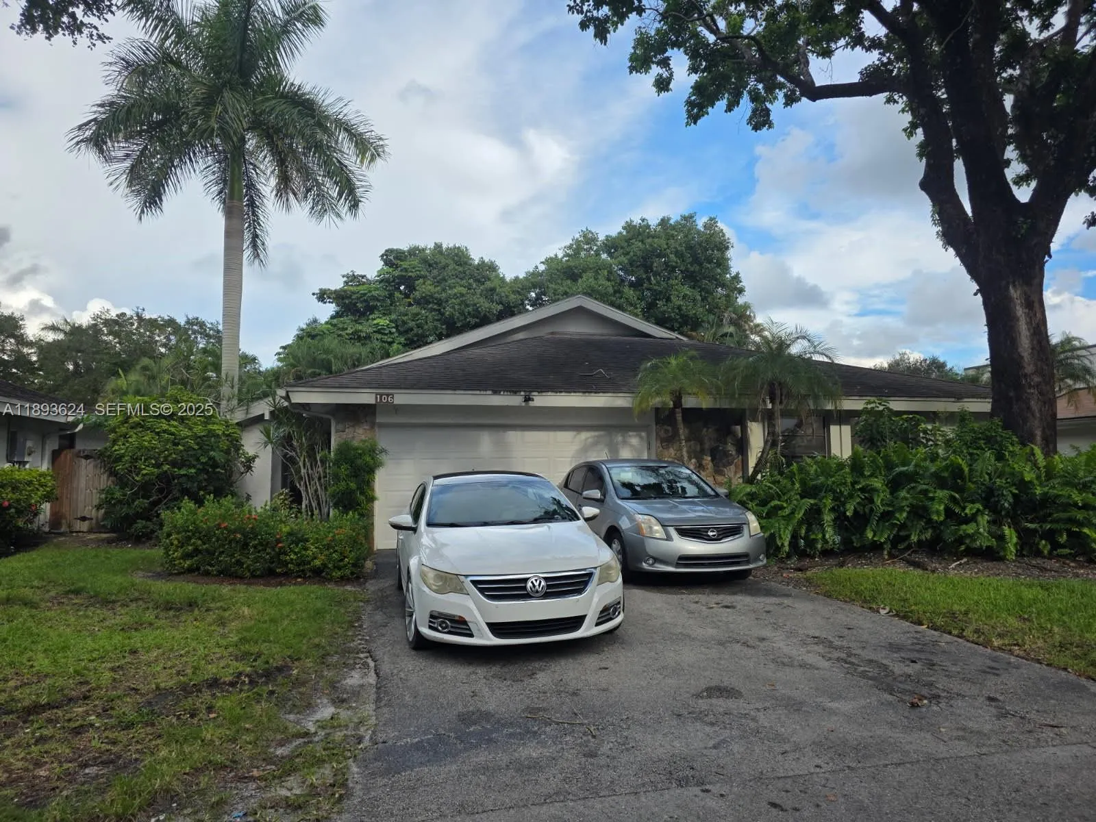 Foto de propiedad en 106 Kensington Road, Hollywood, FL 33021 Hollywood con MLS# 