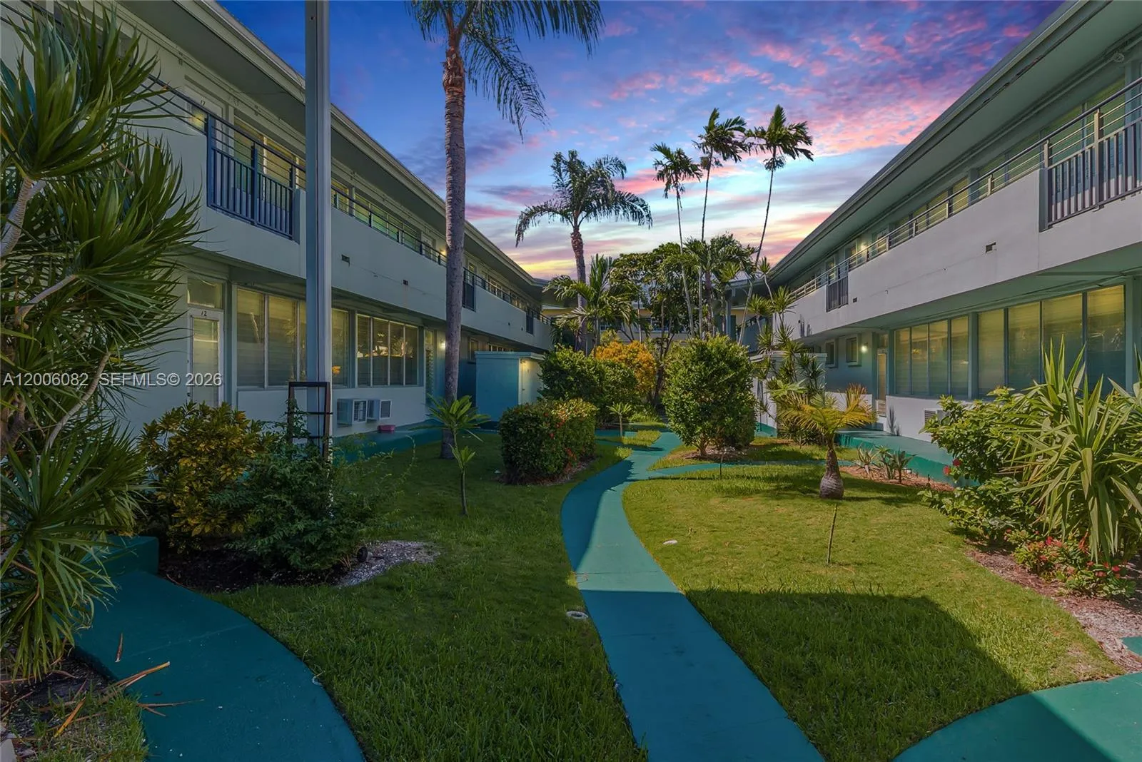 Foto de propiedad en 1060 98 Street, Bay Harbor Islands, FL 33154 Bay Harbor Islands con MLS# 