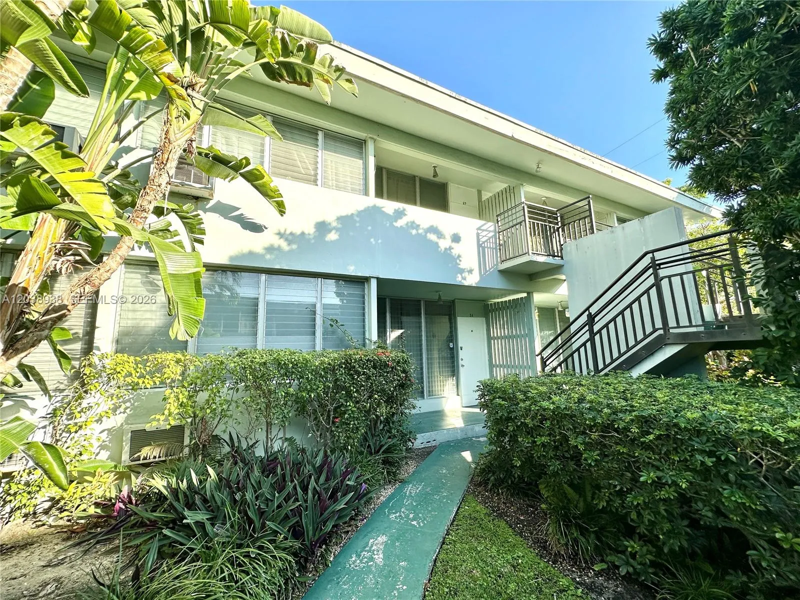 Foto de propiedad en 1060 98th Street 24, Bay Harbor Islands, FL 33154 Bay Harbor Islands con MLS# 