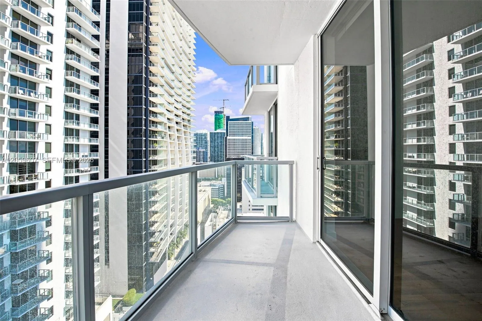 Foto de propiedad en 1060 Brickell Avenue 2315, Miami, FL 33131 Miami con MLS# 