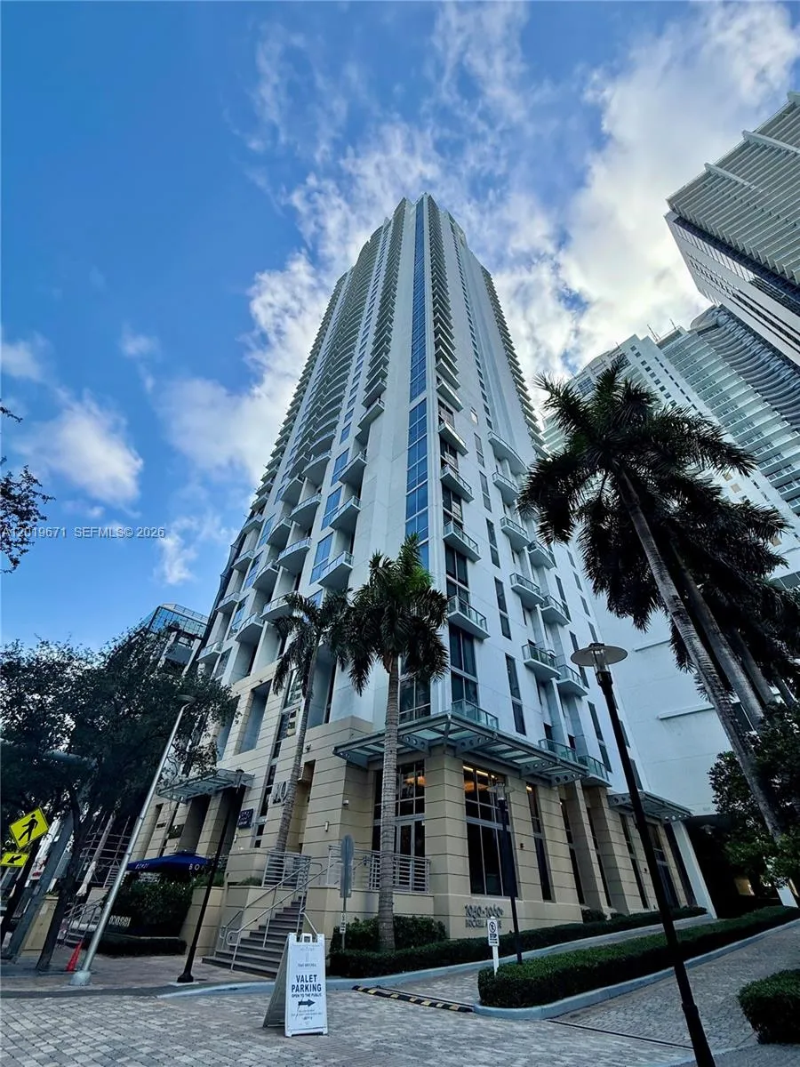 Alquilada 1060 Brickell Avenue 2409, Miami, FL 33131, Miami, FL 33131