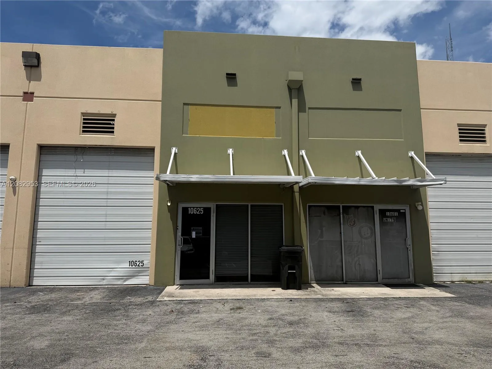 En Renta 10601 NW 122nd Street 8, Medley, FL 33178, Medley, FL 33178