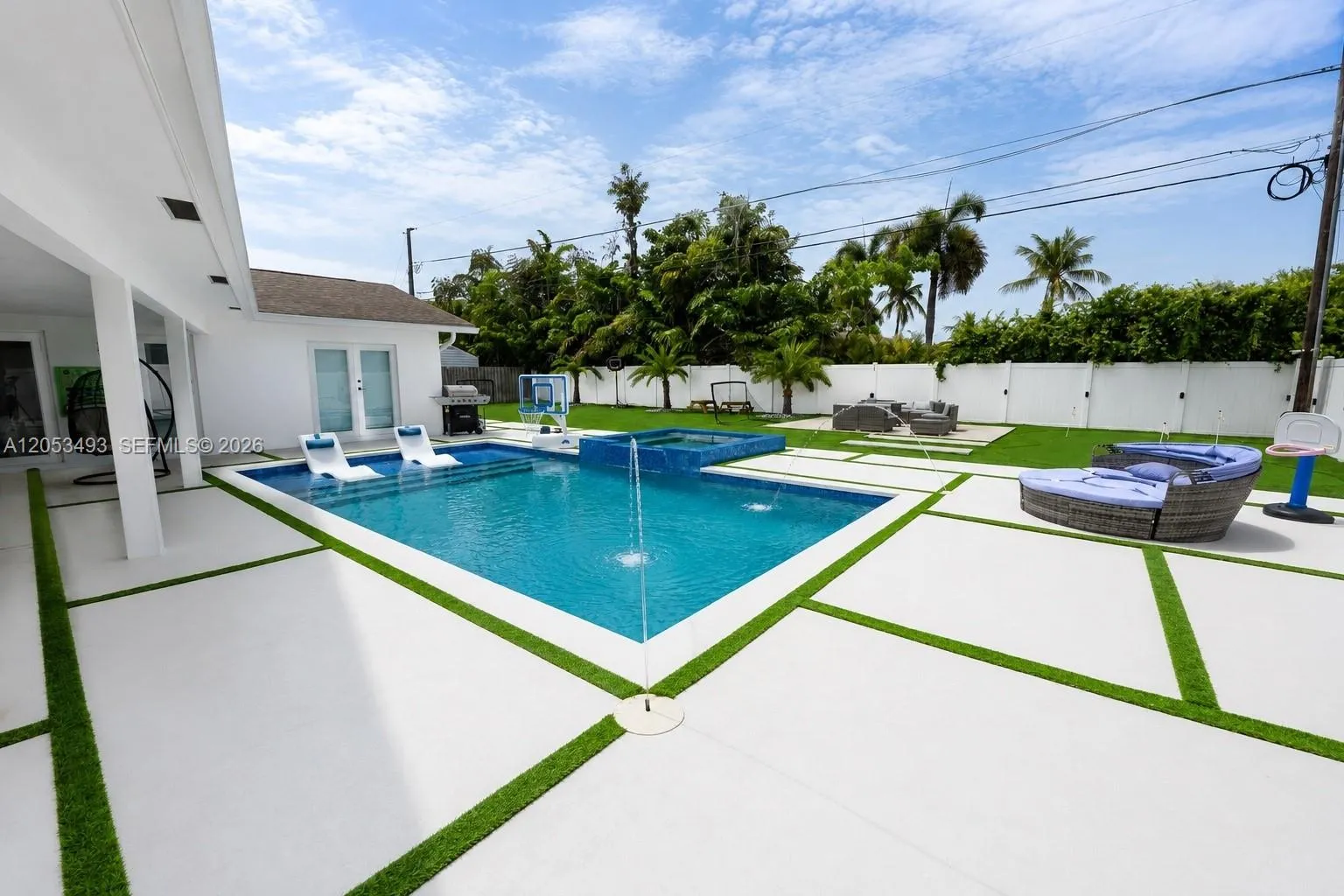 Foto de propiedad en 1061 SW 18th Street, Boca Raton, FL 33486 Boca Raton con MLS# 