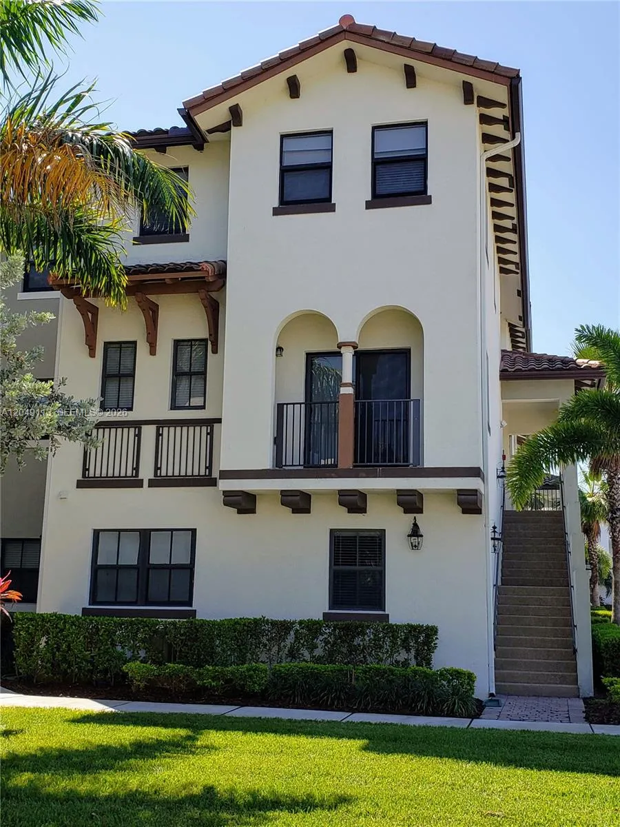 Foto de propiedad en 10620 NW 88th Street 223, Doral, FL 33178 Doral con MLS# 
