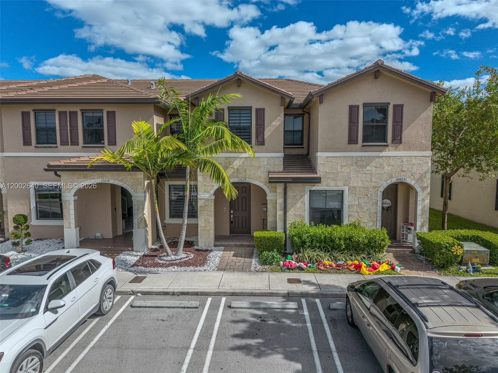 Foto de propiedad en 10629 W 32nd Lane, Hialeah, FL 33018 Hialeah con MLS# 