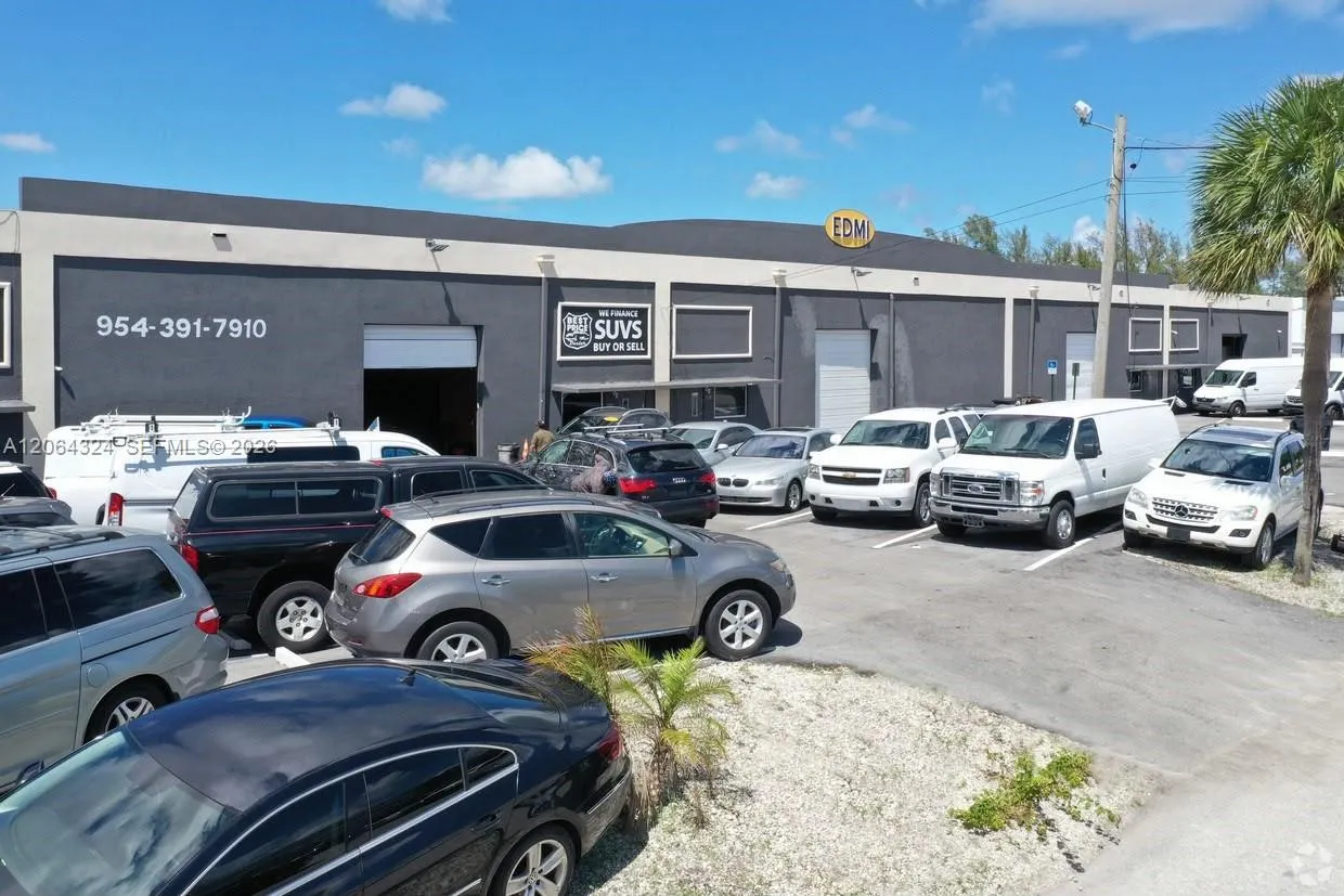 Foto de propiedad en 1063 NW 1st Court, Hallandale Beach, FL 33009 Hallandale Beach con MLS# 