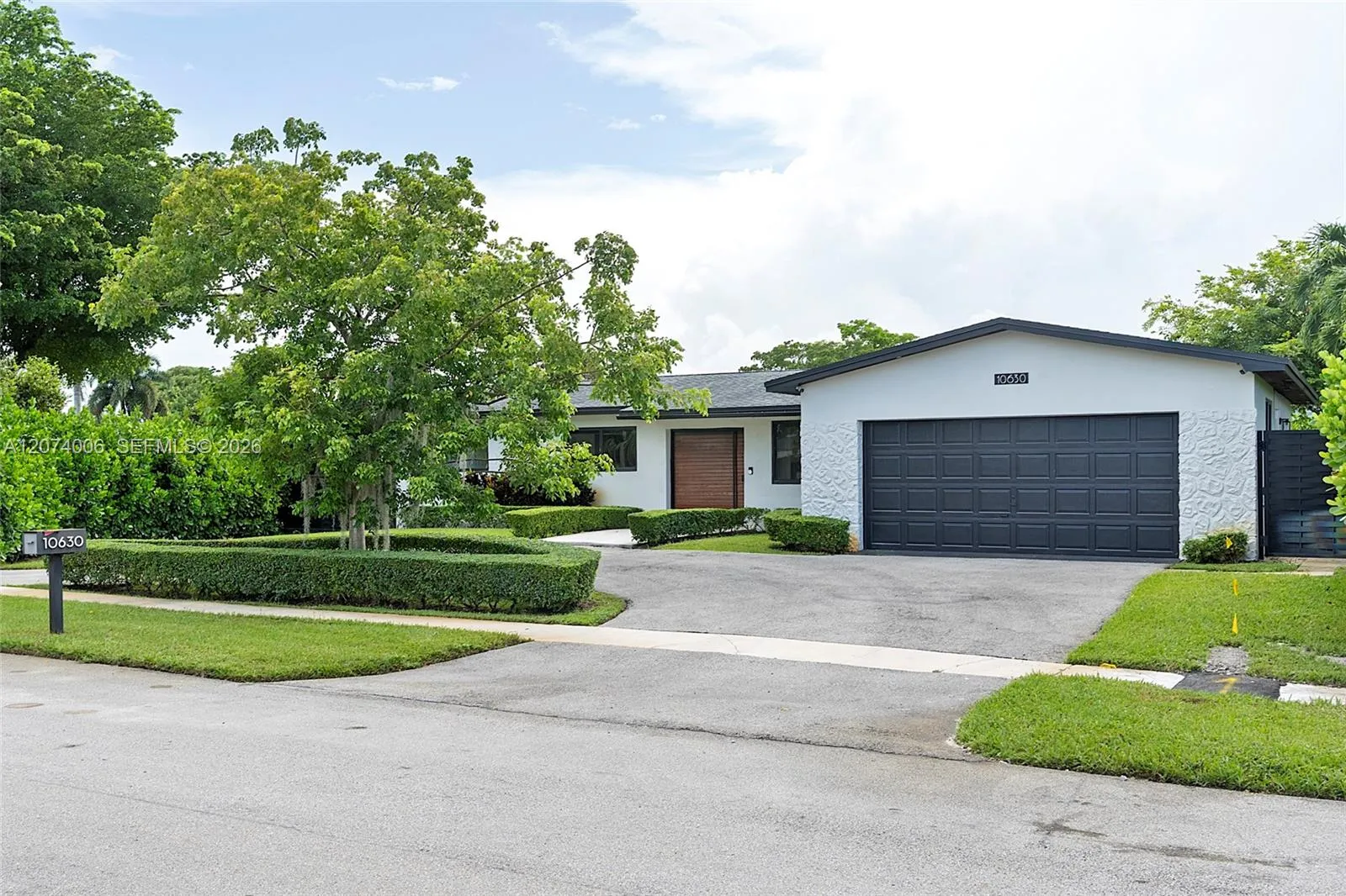 En Venta 10630 NW 19th Place, Pembroke Pines, FL 33026, Pembroke Pines, FL 33026