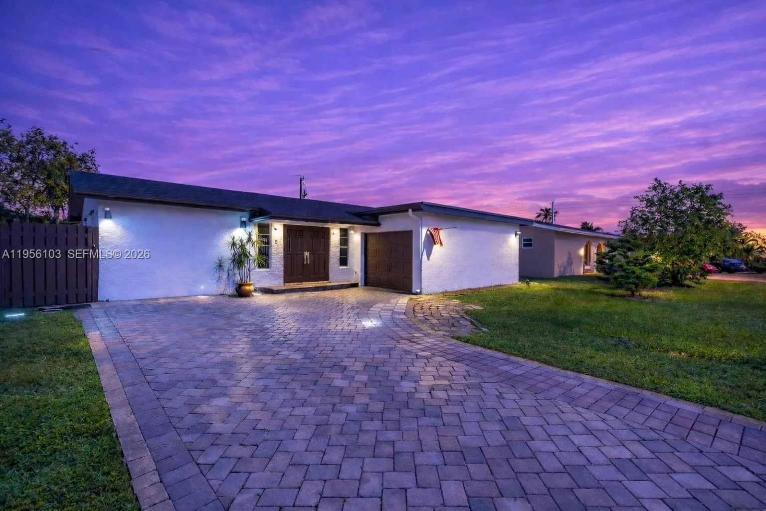 Foto de propiedad en 10631 NW 28th Street, Sunrise, FL 33322 Sunrise con MLS# 