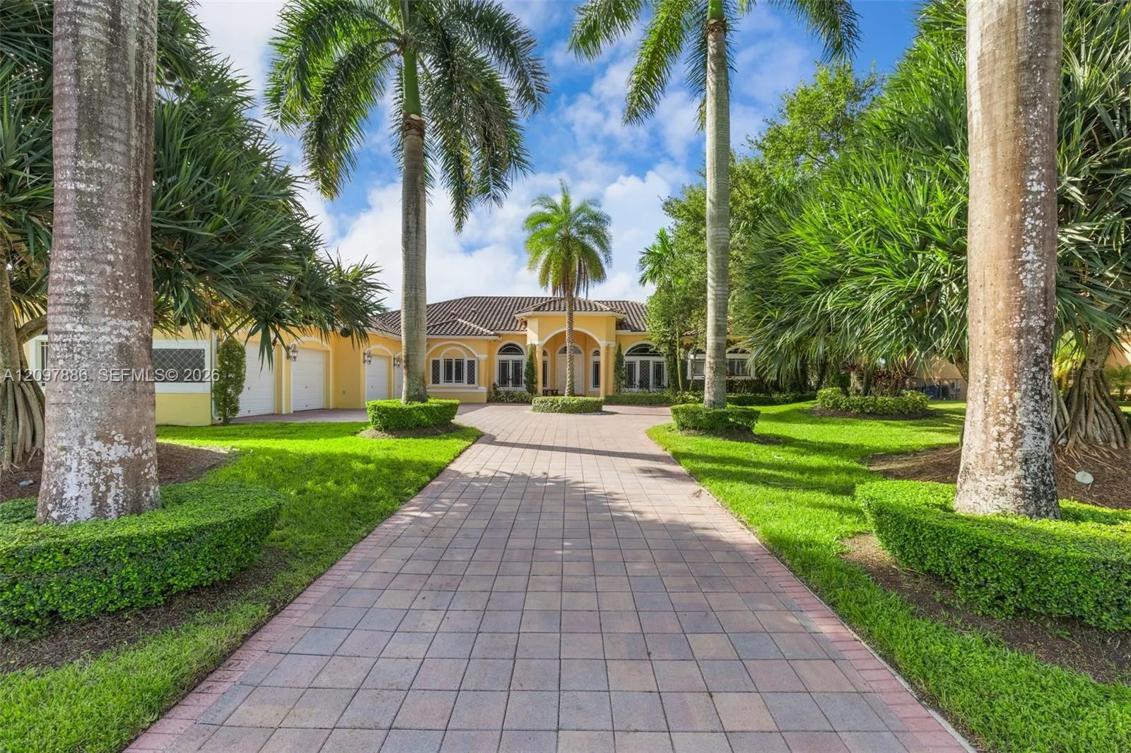 En Venta 10640 Pegasus Street, Davie, FL 33324, Davie, FL 33324