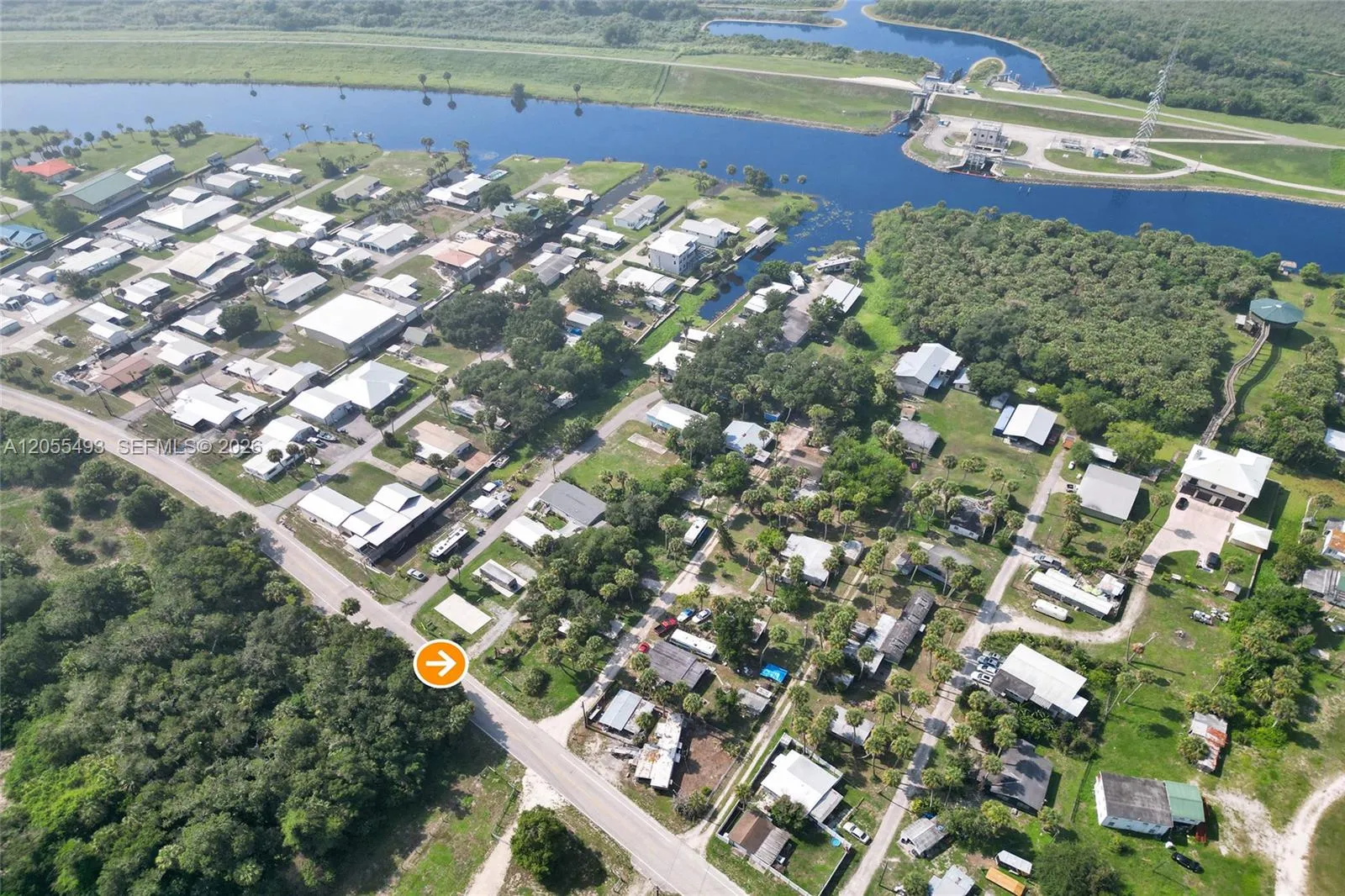 Foto de propiedad en 1069 Marina, Moore Haven, FL 33471 Moore Haven con MLS# 