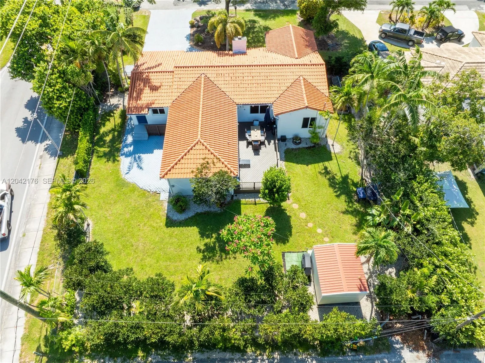 Foto de propiedad en 10690 NE 11th Court, Miami Shores, FL 33138 Miami Shores con MLS# 