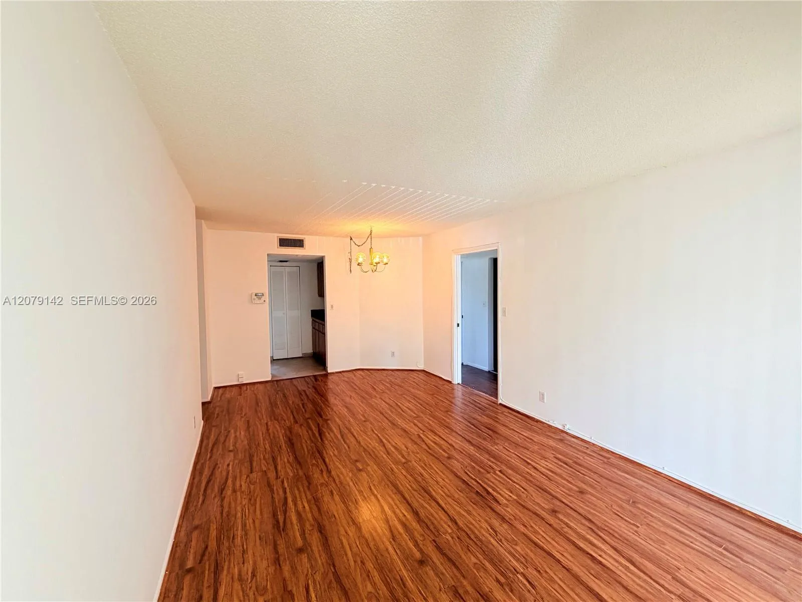 Foto de propiedad en 107 Gardens Drive 106, Pompano Beach, FL 33069 Pompano Beach con MLS# 