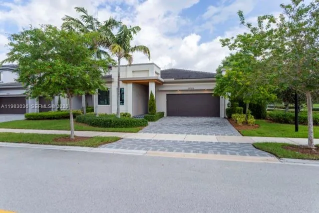 Foto de propiedad en 10705 Pacifica Way, Parkland, FL 33076 Parkland con MLS# 