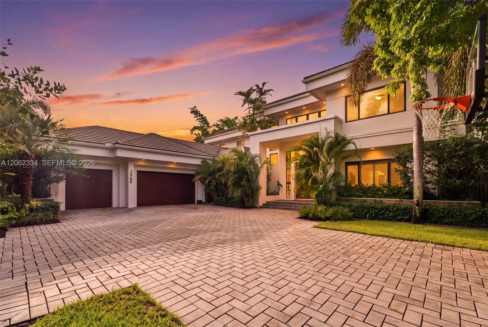 Foto de propiedad en 10708 Indian Trail, Cooper City, FL 33328 Cooper City con MLS# 