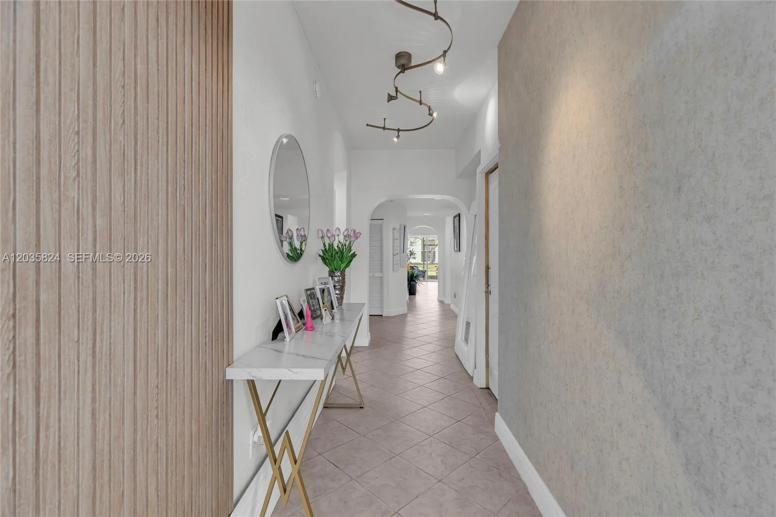 Foto de propiedad en 10710 NW 66th Street 104, Doral, FL 33178 Doral con MLS# 