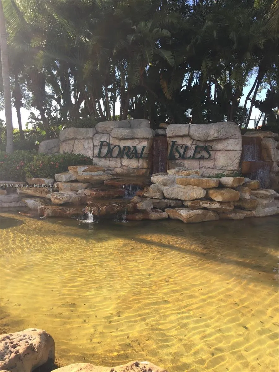 Foto de propiedad en 10710 NW 66th Street 210, Doral, FL 33178 Doral con MLS# 