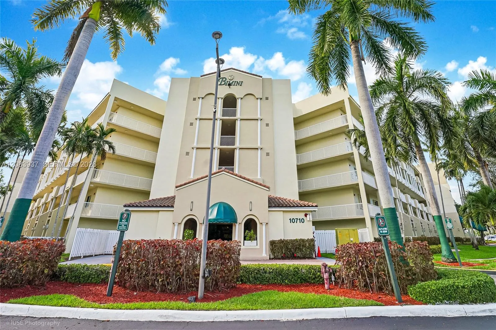 En Venta 10710 NW 66th Street 313, Doral, FL 33178, Doral, FL 33178