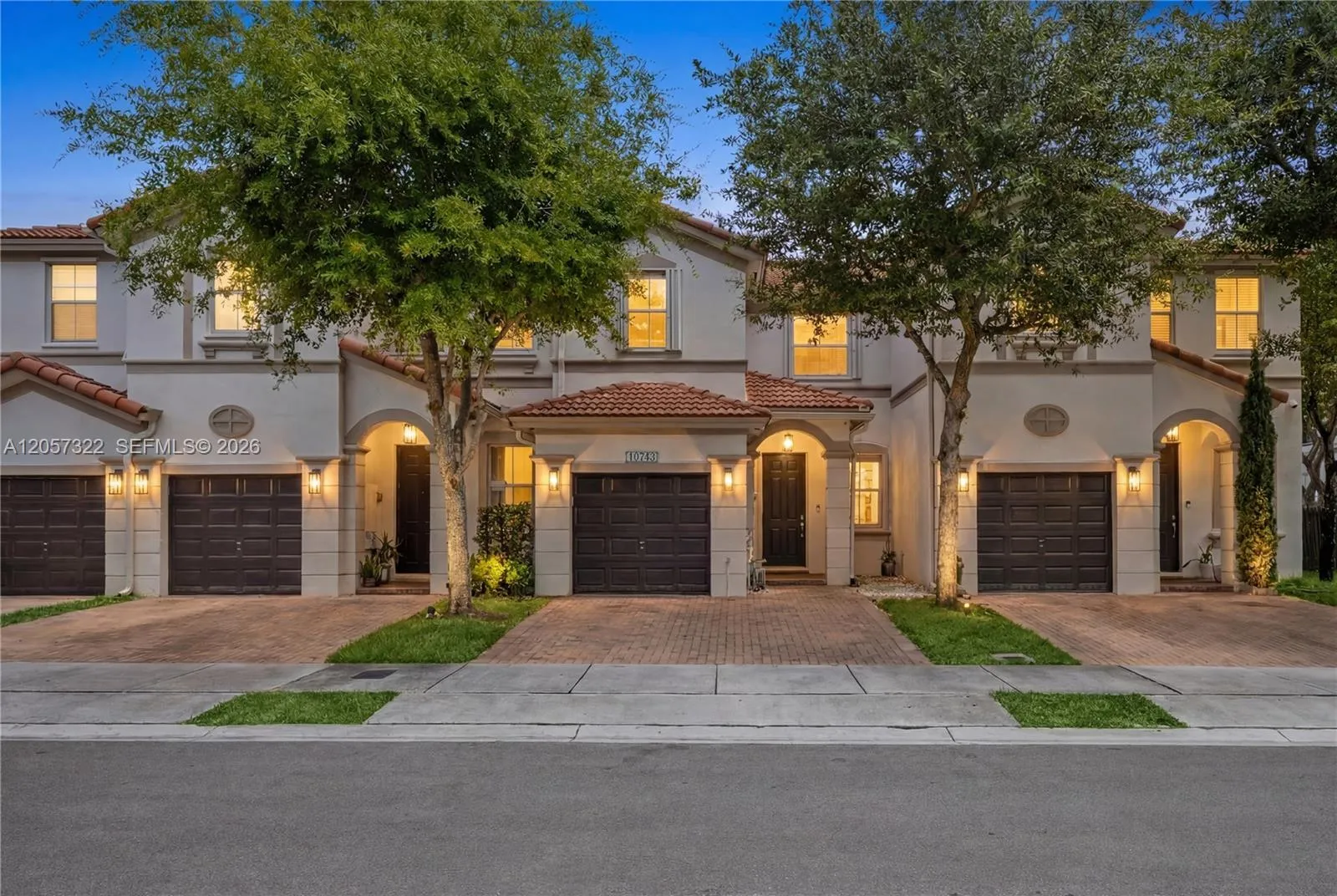 Foto de propiedad en 10743 NW 78th Terrace, Doral, FL 33178 Doral con MLS# 
