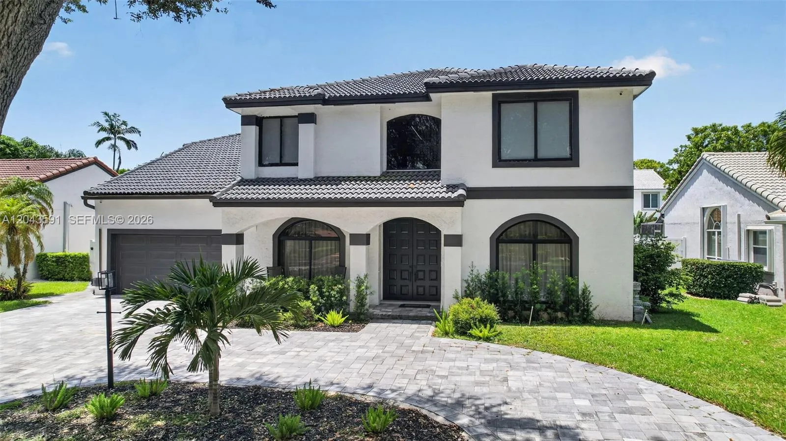 Foto de propiedad en 10746 Charleston Place, Cooper City, FL 33026 Cooper City con MLS# 
