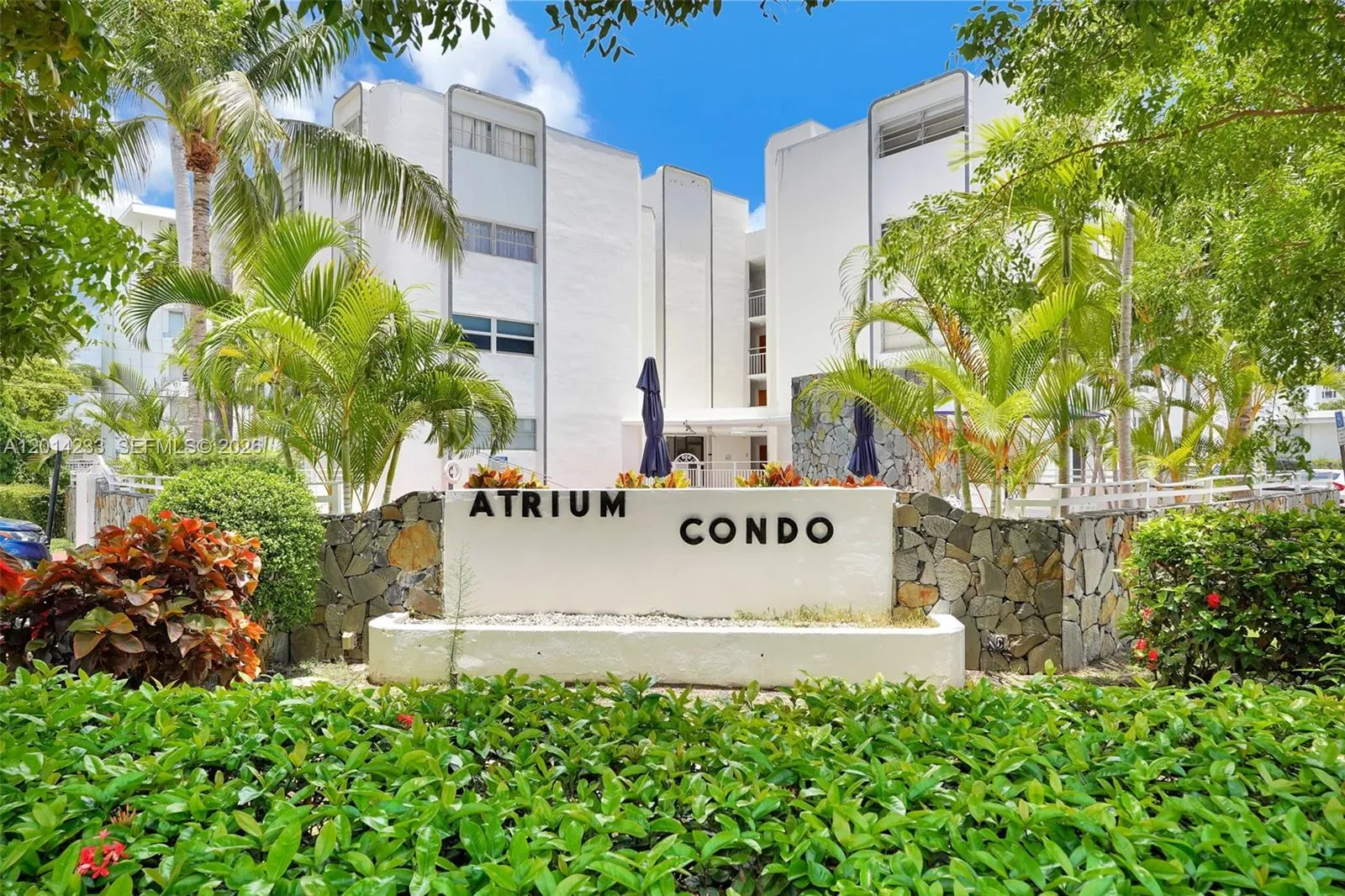 Foto de propiedad en 1075 93rd Street 207, Bay Harbor Islands, FL 33154 Bay Harbor Islands con MLS# 