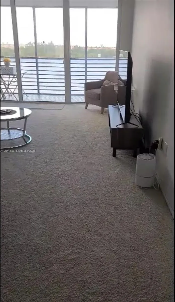 En Renta 1075 NE Miami Gardens Drive 708, Miami, FL 33179, Miami, FL 33179