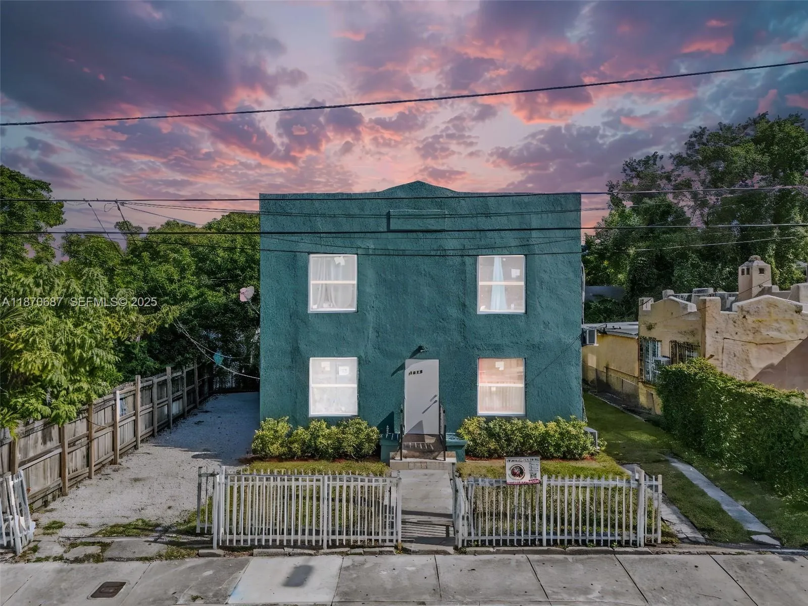 Foto de propiedad en 1075 NW 30th Street, Miami, FL 33127 Miami con MLS# 