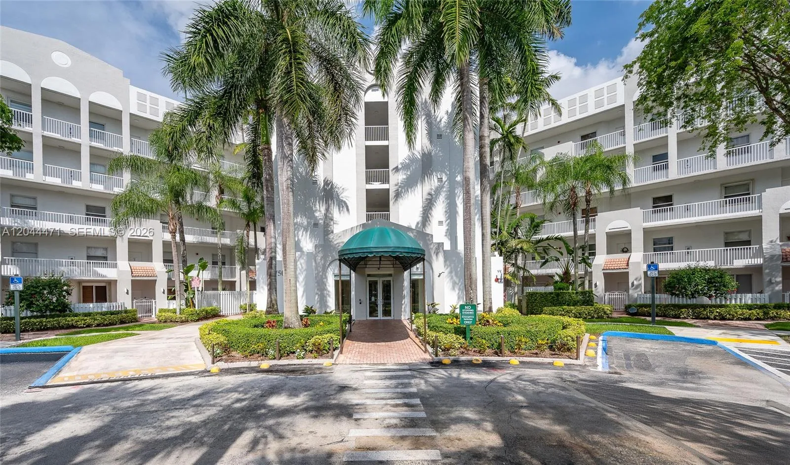 Foto de propiedad en 10750 NW 66th Street 312, Doral, FL 33178 Doral con MLS# 