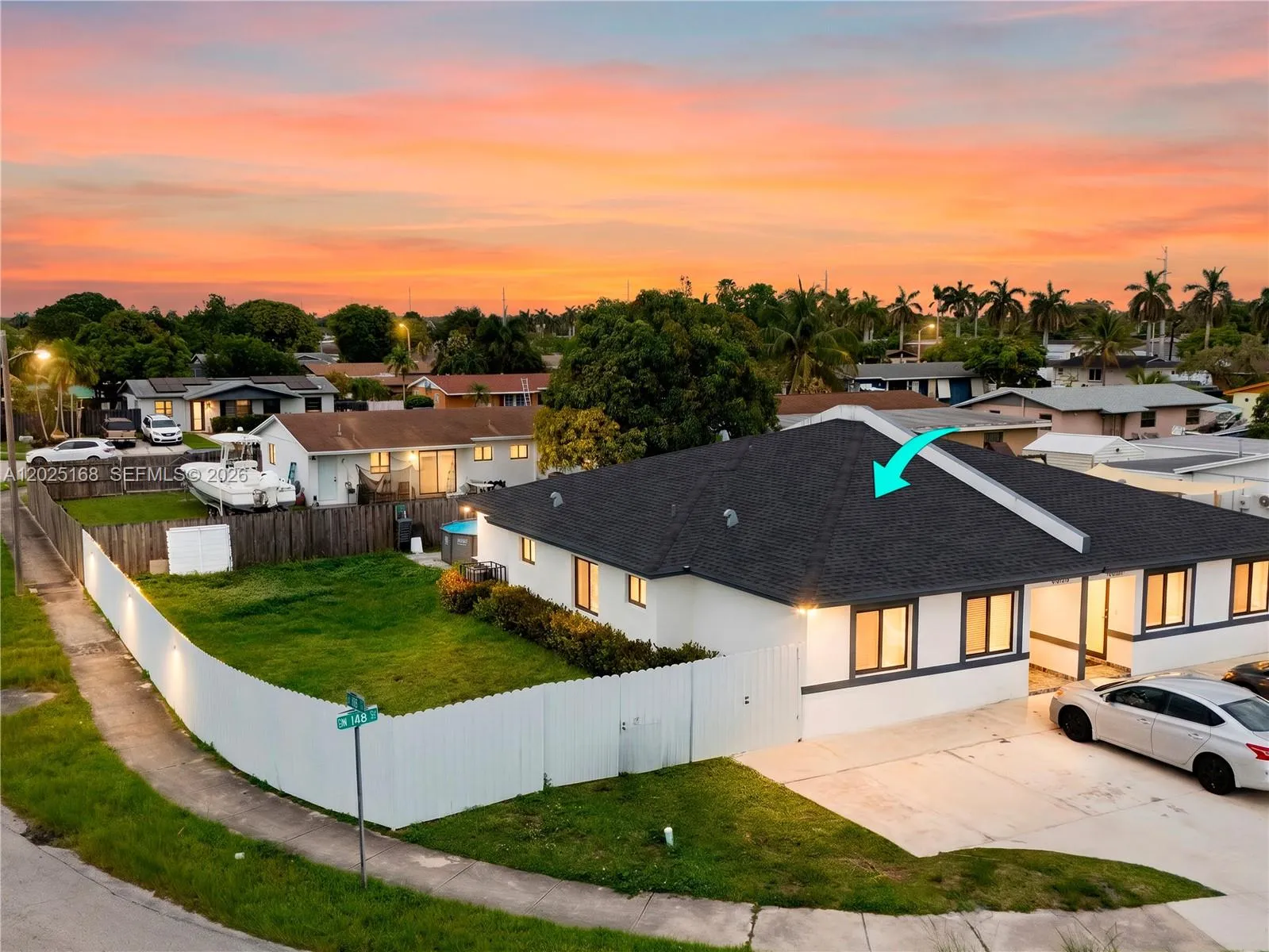 Foto de propiedad en 10769 SW 146th Street, Miami, FL 33176 Miami con MLS# 