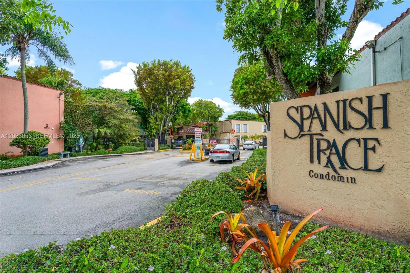 Foto de propiedad en 10774 N Kendall Drive G1, Miami, FL 33176 Miami con MLS# 