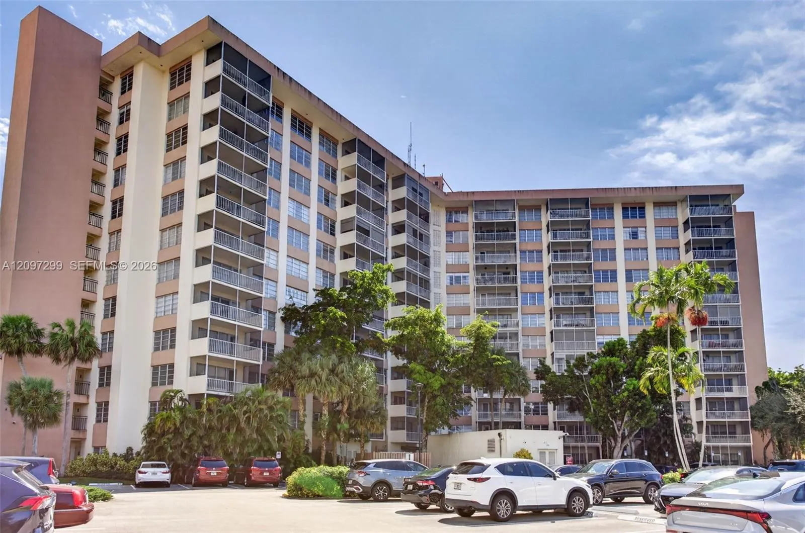 En Venta 10777 W Sample Road 718, Coral Springs, FL 33065, Coral Springs, FL 33065