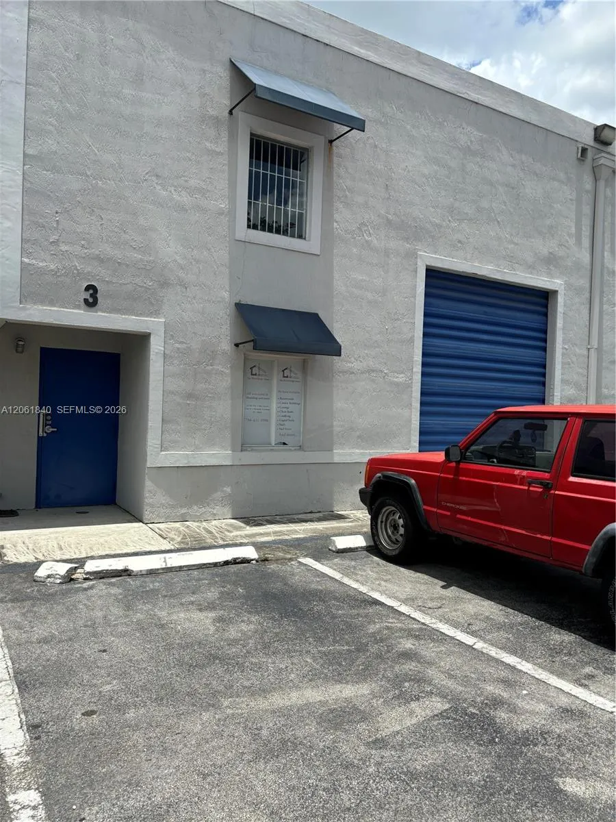 Foto de propiedad en 10780 NW 138th Street C-5, Hialeah Gardens, FL 33018 Hialeah Gardens con MLS# 