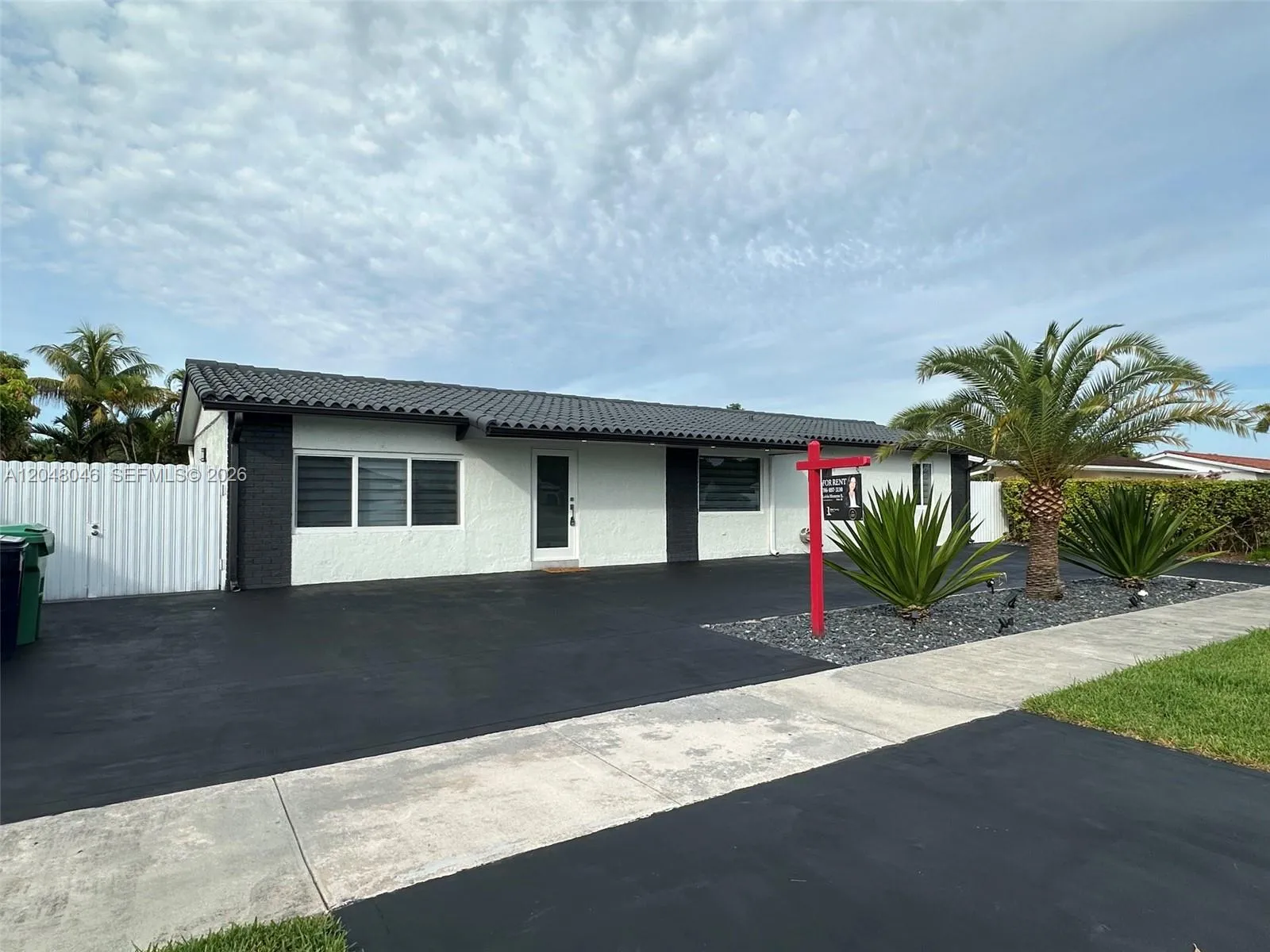 Foto de propiedad en 10790 SW 66th Drive 0, Miami, FL 33173 Miami con MLS# 