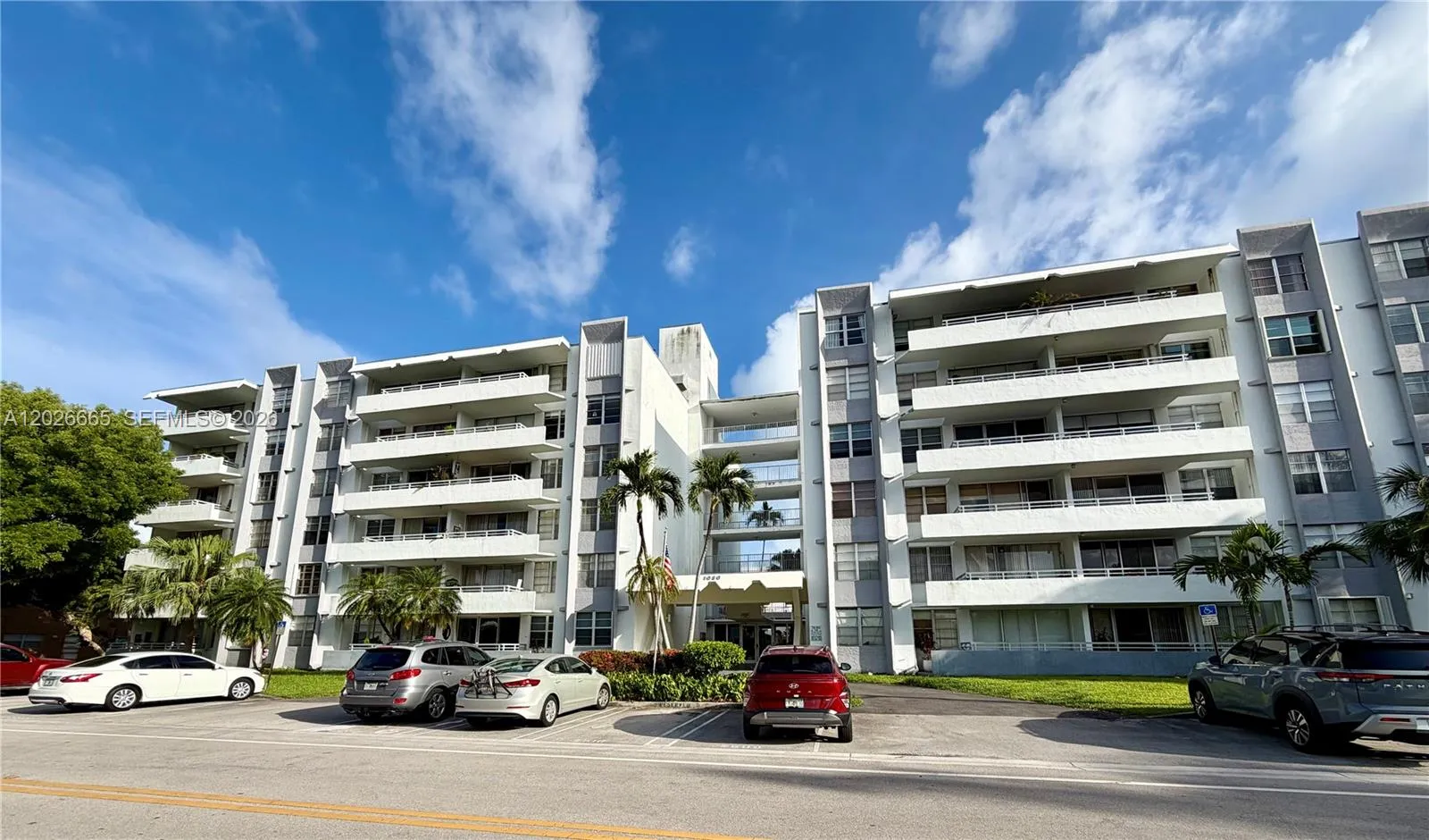 Foto de propiedad en 1080 94th Street 312, Bay Harbor Islands, FL 33154 Bay Harbor Islands con MLS# 
