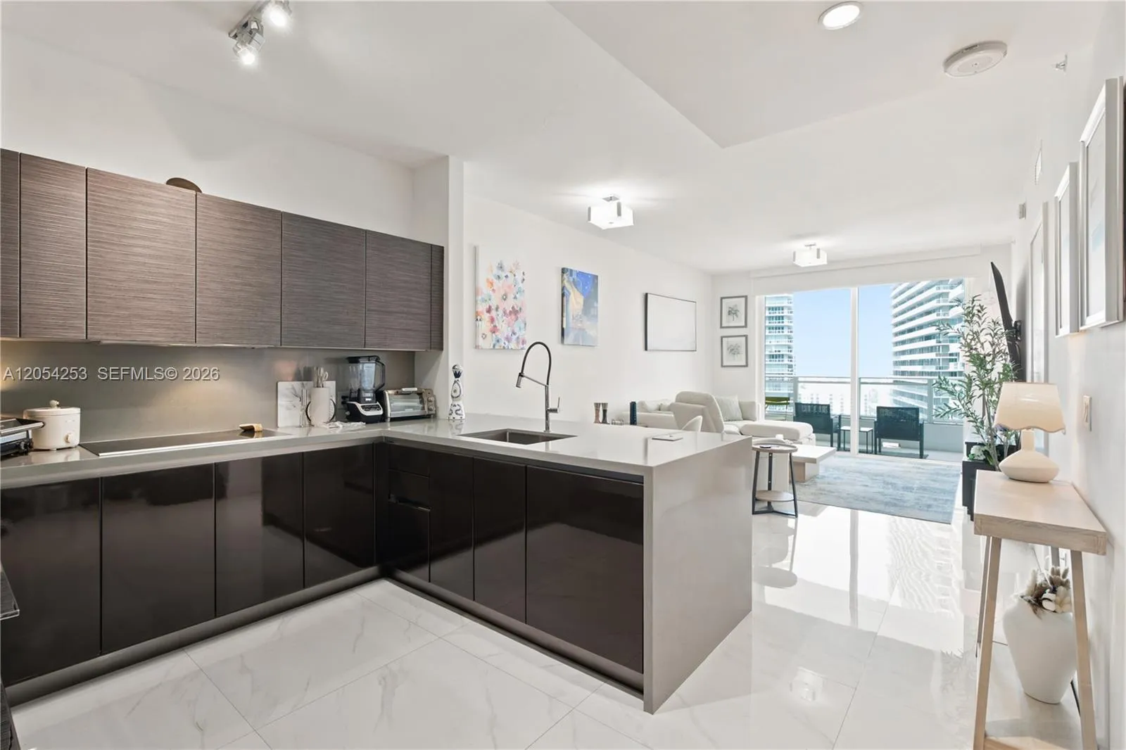 Foto de propiedad en 1080 Brickell Avenue 1607, Miami, FL 33131 Miami con MLS# 