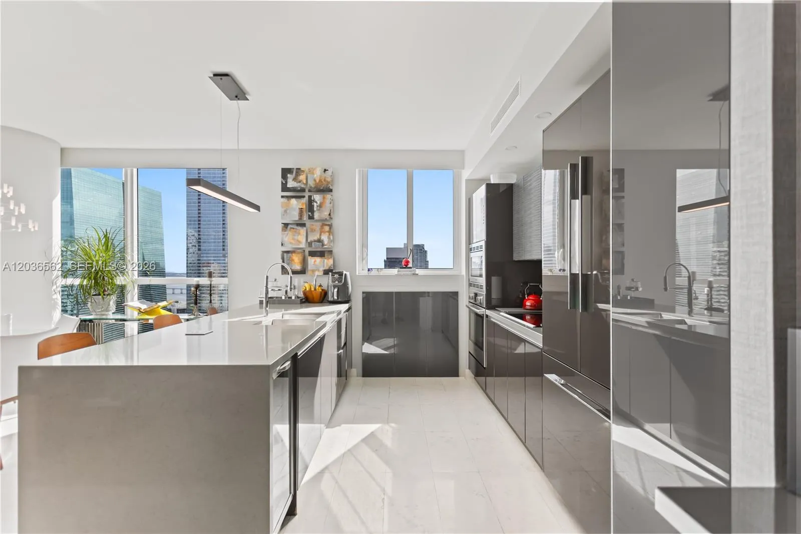 Vendido 1080 Brickell Avenue 3300, Miami, FL 33131, Miami, FL 33131