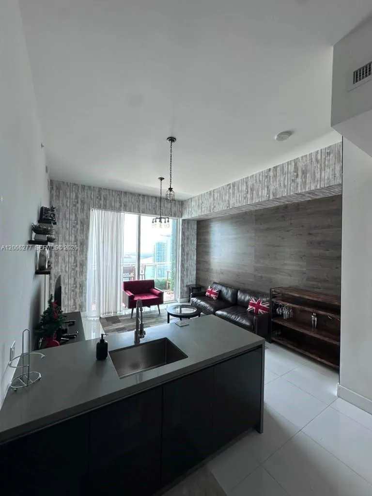 Foto de propiedad en 1080 Brickell Avenue 4202, Miami, FL 33131 Miami con MLS# 