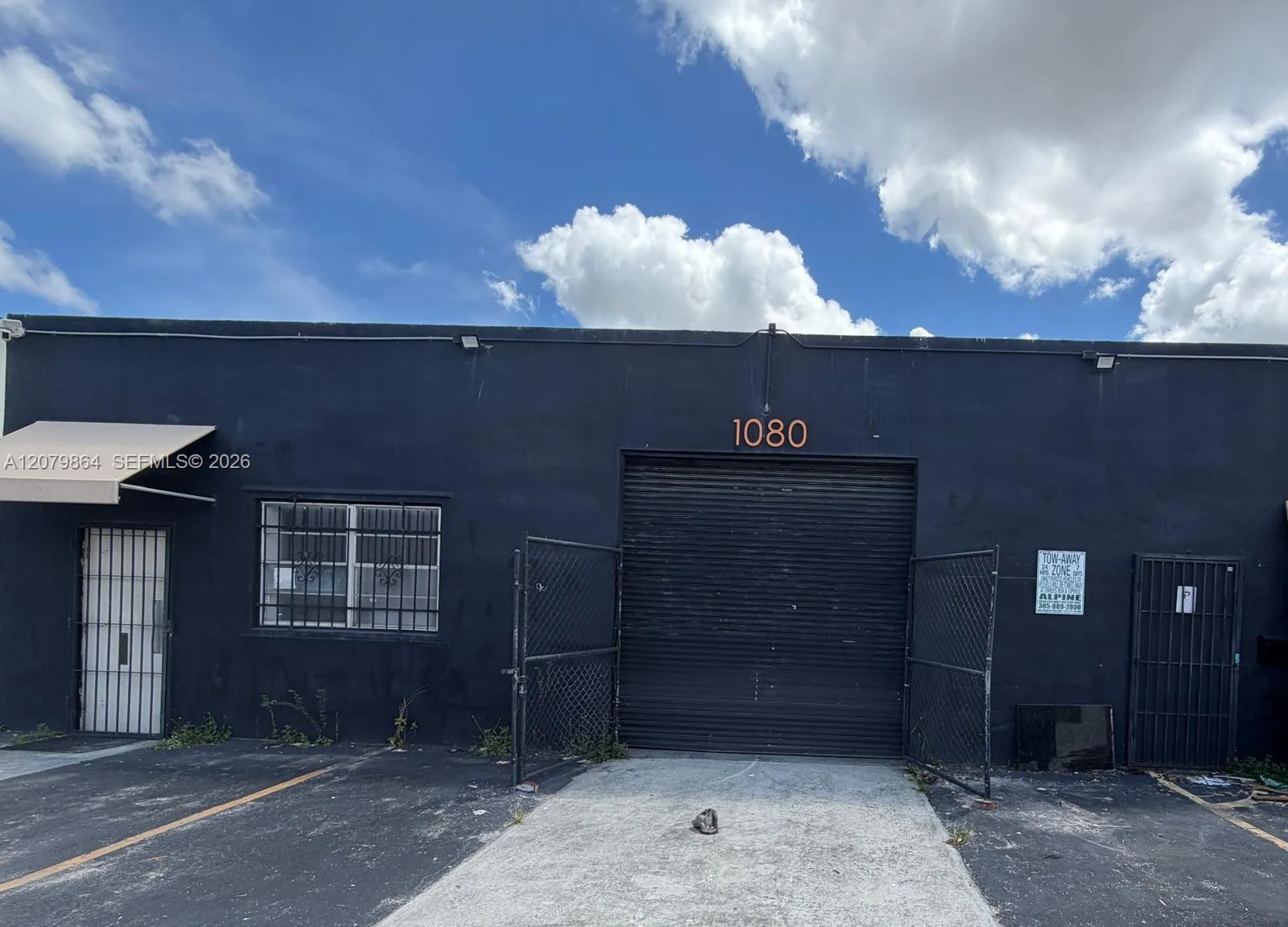 En Venta 1080 E 24th Street, Hialeah, FL 33013, Hialeah, FL 33013