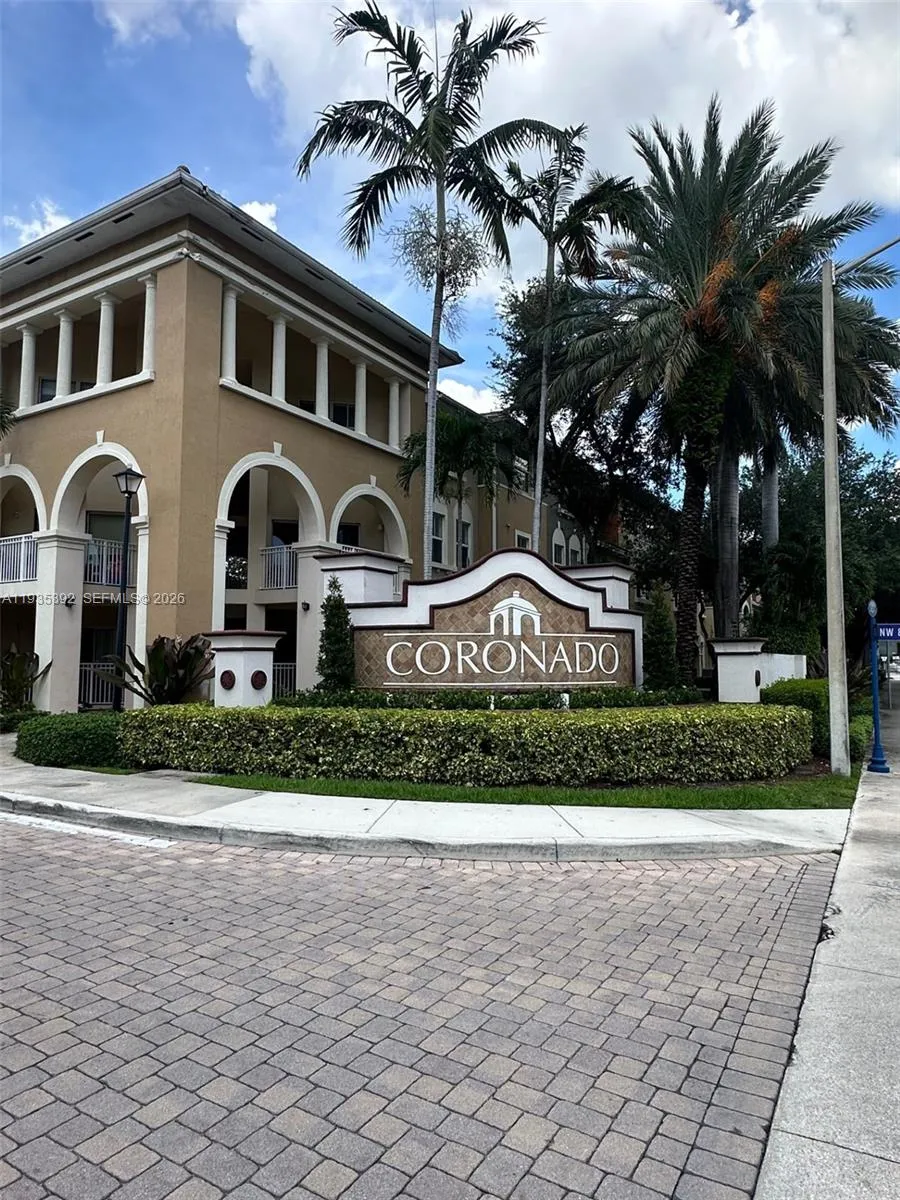 Foto de propiedad en 10800 NW 88th Terrace 213, Doral, FL 33178 Doral con MLS# 