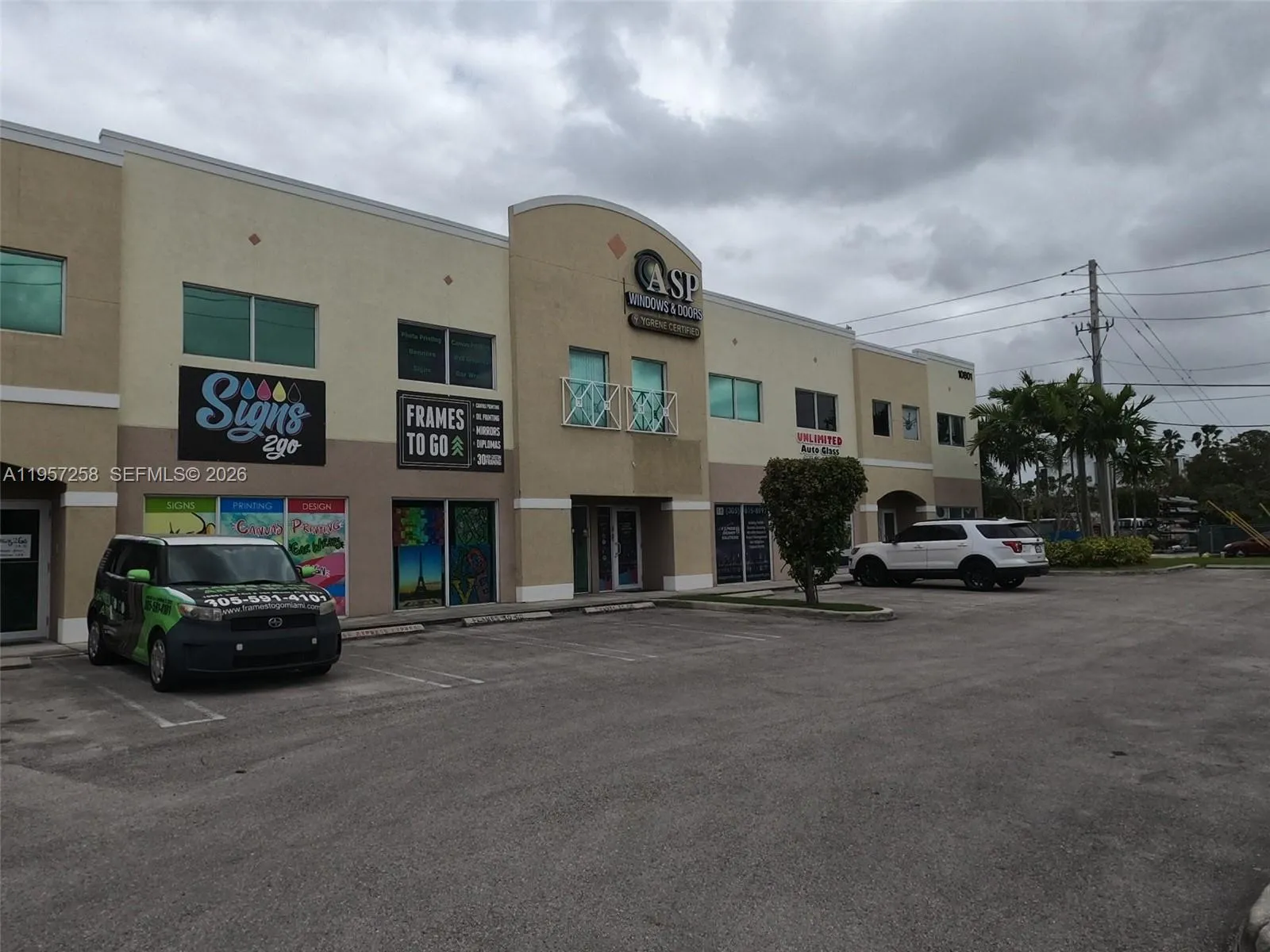 Foto de propiedad en 10801 NW 14th Street 102, Sweetwater, FL 33172 Sweetwater con MLS# 