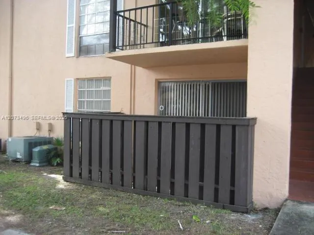 Foto de propiedad en 10810 N Kendall Drive Q-11, Miami, FL 33176 Miami con MLS# 