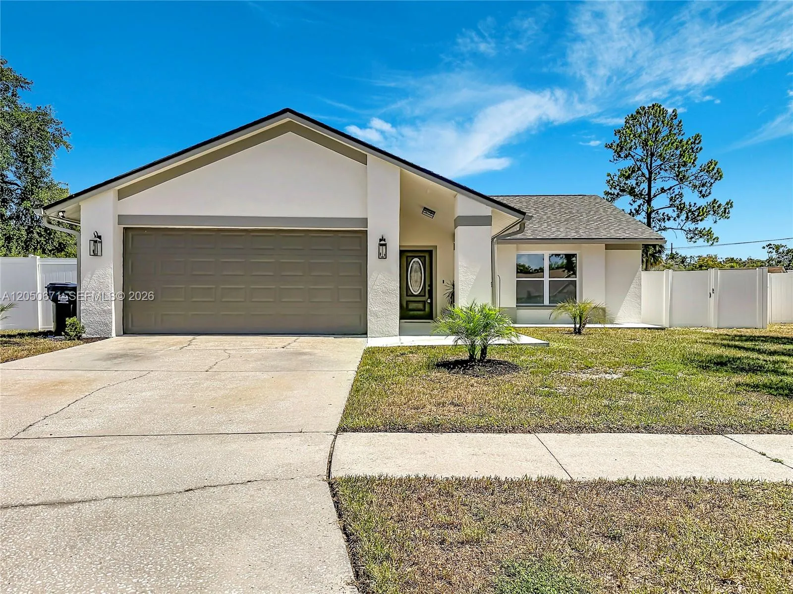 Foto de propiedad en 10813 Roundview Lane, Tampa, FL 33624 Tampa con MLS# 
