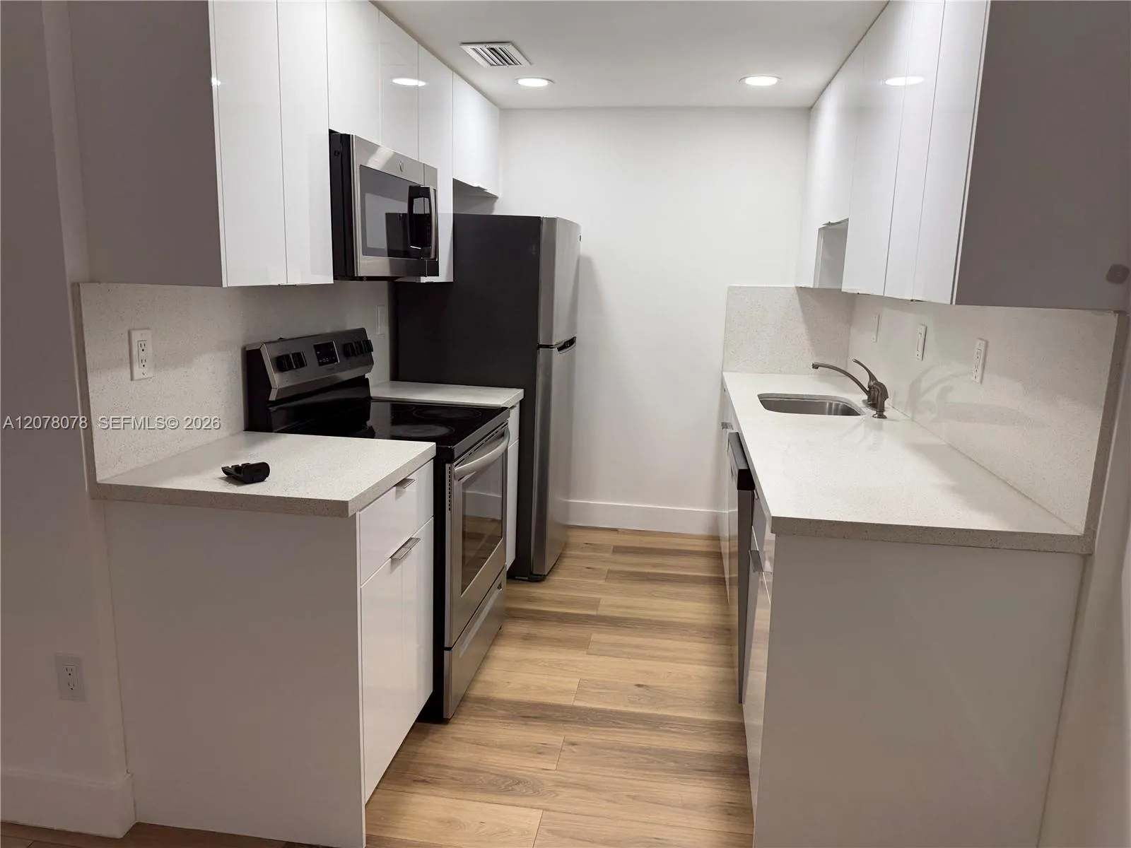 Foto de propiedad en 10822 N Kendall Drive S 23, Miami, FL 33176 Miami con MLS# 