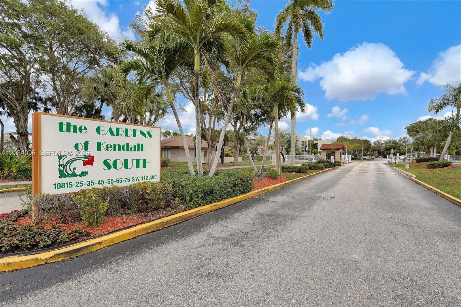 Foto de propiedad en 10825 SW 112th Avenue 216, Miami, FL 33176 Miami con MLS#